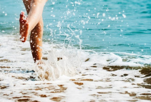 2018-01-01 15_28_32-Free stock photo of barefoot, beach, blur