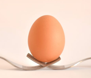 2020-01-29 09_05_22-Egg on Gray Stainless Steel Forks · Free Stock Photo