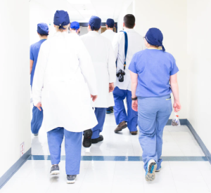 2020-05-03 19_49_27-group of doctors walking on hospital hallway photo – Free Human Image on Unsplas